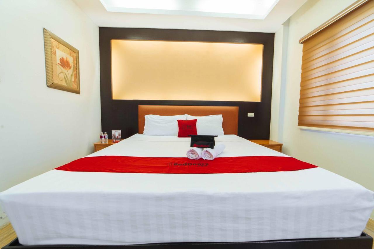 Reddoorz Premium Near Trinoma Hotel Quezon City Bagian luar foto