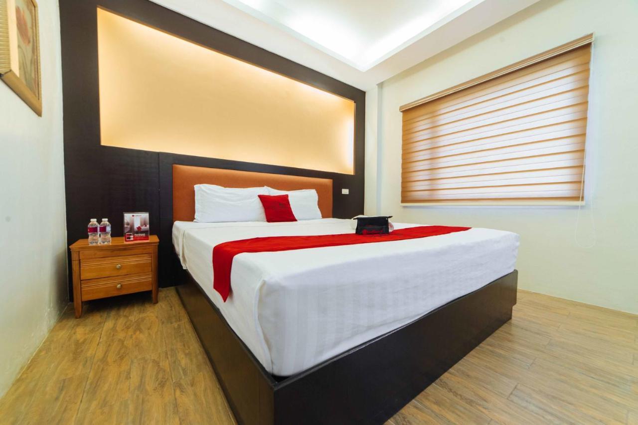 Reddoorz Premium Near Trinoma Hotel Quezon City Bagian luar foto